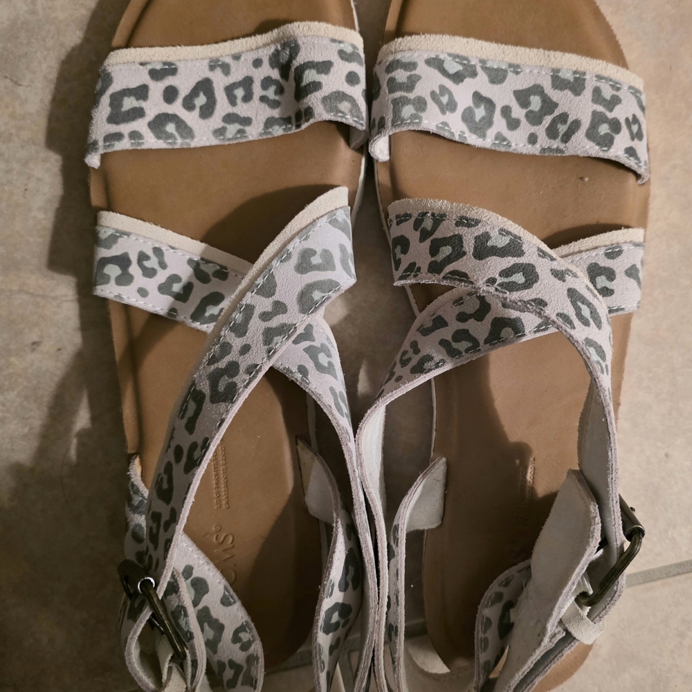 Toms Leopard Print Women's Sandals Size 12
